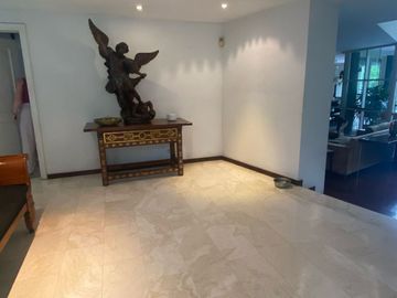 Venta de hermosa casa frente al Club el Golf Los Inkas