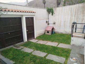 VENTA DE CASAS CON PISCINA EN COMUN EN CONDOMINIO, URB. SANTA MARIA, CHOSICA