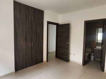 ¡Departamento Urb. ¡Santa Cecilia - Los Ceibos! 136m² en Venta 3 dormitorios