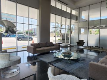 ¡Oportunidad Vendo Suite en Edificio Quo Luxury Apartments, frente Mall del Sol!