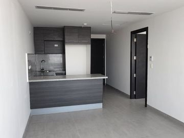 ¡Oportunidad Vendo Suite en Edificio Quo Luxury Apartments, frente Mall del Sol!