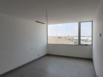 ¡Oportunidad Vendo Suite en Edificio Quo Luxury Apartments, frente Mall del Sol!
