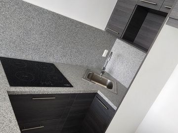 ¡Oportunidad Vendo Suite en Edificio Quo Luxury Apartments, frente Mall del Sol!