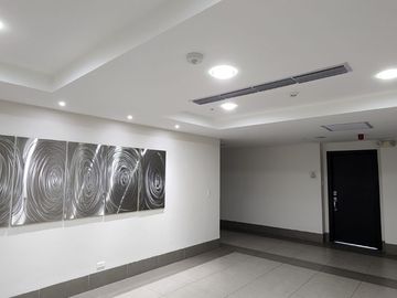 ¡Oportunidad Vendo Suite en Edificio Quo Luxury Apartments, frente Mall del Sol!