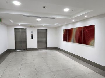 ¡Oportunidad Vendo Suite en Edificio Quo Luxury Apartments, frente Mall del Sol!