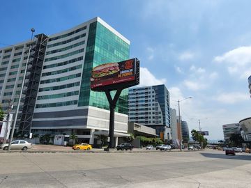 ¡Oportunidad Vendo Suite en Edificio Quo Luxury Apartments, frente Mall del Sol!
