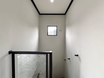 Dijual Rumah SIAP HUNI Non Cluster Strategis MURAH Dekat Tol Brigif Cinere  Kota Depok Jual [AR069]