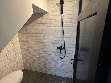 Rumah Cantik Murah 2 Lantai Rooftop + Balkon Bojongsari Sawangan Depok Jual Dijual Perumahan