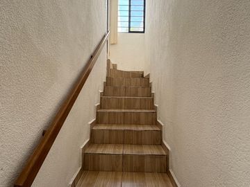 Casa en Venta en Morales Campestre Recién Remodelada con pisos nuevos y 2 calles del Club Campestre.