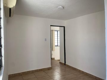 Casa en Venta en Morales Campestre Recién Remodelada con pisos nuevos y 2 calles del Club Campestre.