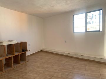 Casa en Venta en Morales Campestre Recién Remodelada con pisos nuevos y 2 calles del Club Campestre.