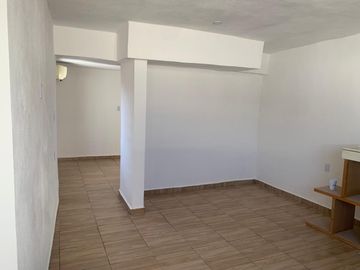 Casa en Venta en Morales Campestre Recién Remodelada con pisos nuevos y 2 calles del Club Campestre.