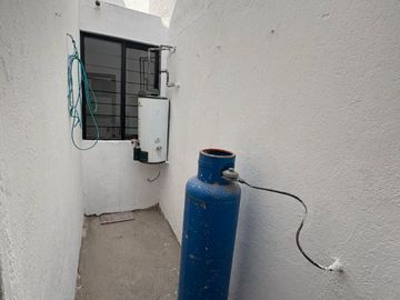 Casa en Venta en Morales Campestre Recién Remodelada con pisos nuevos y 2 calles del Club Campestre.