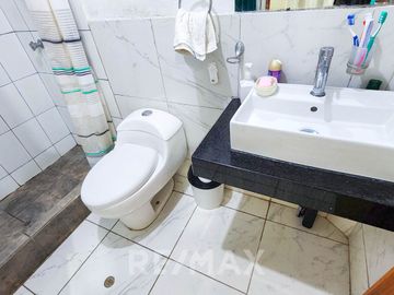 Venta De Bonita Casa En Vmt