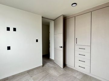PENTHOUSE CENTRICO EN COLONIA ALAMITOS CERCA DE AV MERIANO JIMENEZ