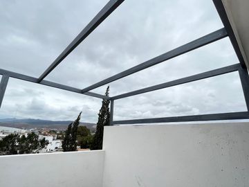 PENTHOUSE CENTRICO EN COLONIA ALAMITOS CERCA DE AV MERIANO JIMENEZ