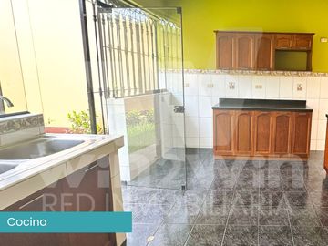 CASA 271m2 EN VENTA - VIVE EN MAYORAZGO, ATE – LÍMITE CON LA MOLINA