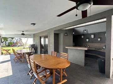 CASA EN ZONA DORADA DE CUERNAVACA, COLONIA DELICIAS.