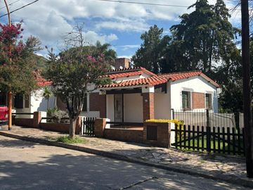 VENTA CASA 3 dorm Carlos paz