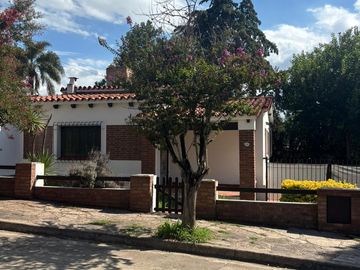 VENTA CASA 3 dorm Carlos paz