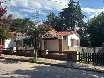 VENTA CASA 3 dorm Carlos paz