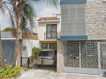 Sk16 - Casa En Remate Bancario En C. Volcan Malinche, Huentitan, Guadalajara, Jalisco (65% Debajo Del Valor Comercial Solo Recurso Propio De Contado)