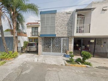Sk16 - Casa En Remate Bancario En C. Volcan Malinche, Huentitan, Guadalajara, Jalisco (65% Debajo Del Valor Comercial Solo Recurso Propio De Contado)
