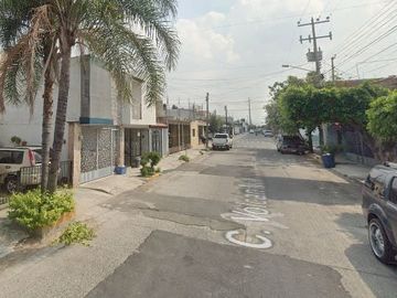 Sk16 - Casa En Remate Bancario En C. Volcan Malinche, Huentitan, Guadalajara, Jalisco (65% Debajo Del Valor Comercial Solo Recurso Propio De Contado)