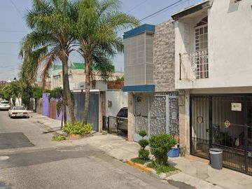Sk16 - Casa En Remate Bancario En C. Volcan Malinche, Huentitan, Guadalajara, Jalisco (65% Debajo Del Valor Comercial Solo Recurso Propio De Contado)