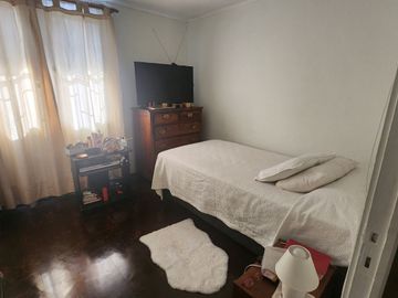 🏡 Casa en Venta en Calle Lenka Franulic, Macul – Excelente Ubicación y Gran Potencial 🏡