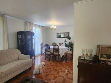🏡 Casa en Venta en Calle Lenka Franulic, Macul – Excelente Ubicación y Gran Potencial 🏡