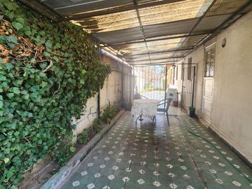 🏡 Casa en Venta en Calle Lenka Franulic, Macul – Excelente Ubicación y Gran Potencial 🏡