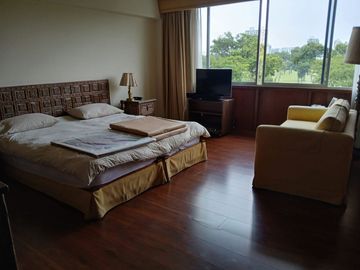 Vive en San Isidro en un Amplio Departamento con Vista Panorámica al Golf