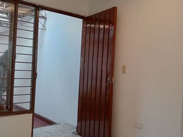 VENTA CASA BIFAMILIAR – BARRIO VIPASA, CALI - NORTE