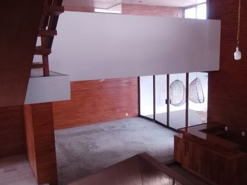 CASA EN VENTA BUGAMBILIAS 1 SECCION (GM)