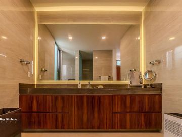 EXCLUSIVA RESIDENCIA MODELO ARENAS UBICADA EN VALENIA RESIDENCIAL