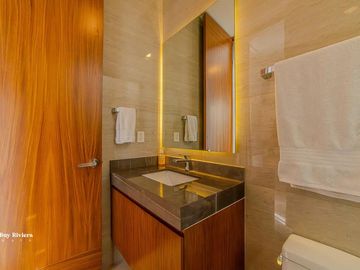 EXCLUSIVA RESIDENCIA MODELO ARENAS UBICADA EN VALENIA RESIDENCIAL