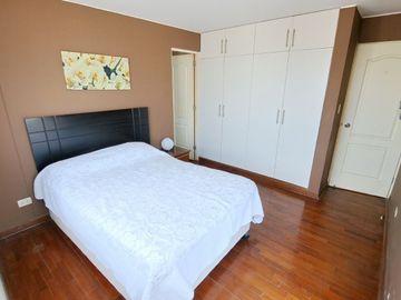 Departamento Duplex Con Balcon Zona Privilegiada Salamanca De Monterrico Ate