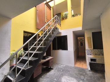 Amplia Casa En Venta – Independencia