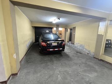 Amplia Casa En Venta – Independencia