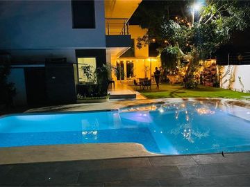 Casa Independiente Con Piscina De Venta Portoviejo Y/T