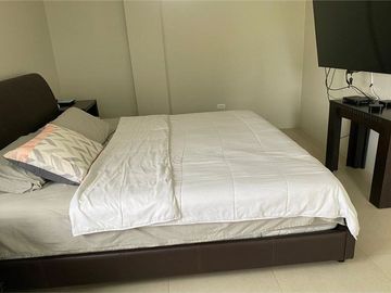 Casa Independiente Con Piscina De Venta Portoviejo Y/T