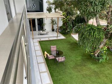 Casa Independiente Con Piscina De Venta Portoviejo Y/T