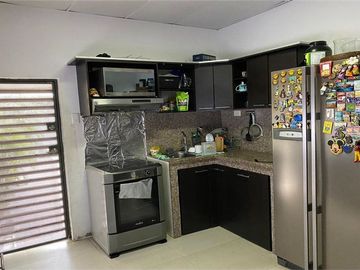 Casa Independiente Con Piscina De Venta Portoviejo Y/T
