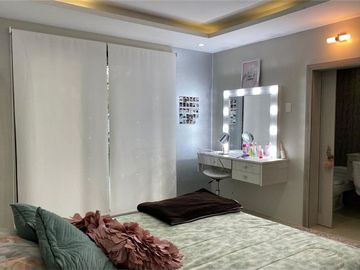 Casa Independiente Con Piscina De Venta Portoviejo Y/T