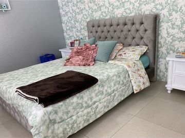 Casa Independiente Con Piscina De Venta Portoviejo Y/T