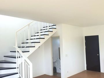 For sale ready to move in House and lot Nuvali Laguna