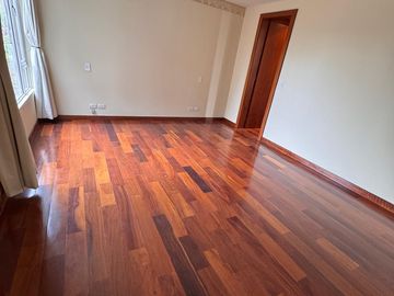DEPARTAMENTO DE VENTA EN MONTESERRIN