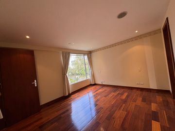 DEPARTAMENTO DE VENTA EN MONTESERRIN