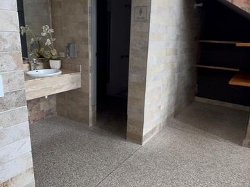 DEPARTAMENTO DE VENTA EN MONTESERRIN